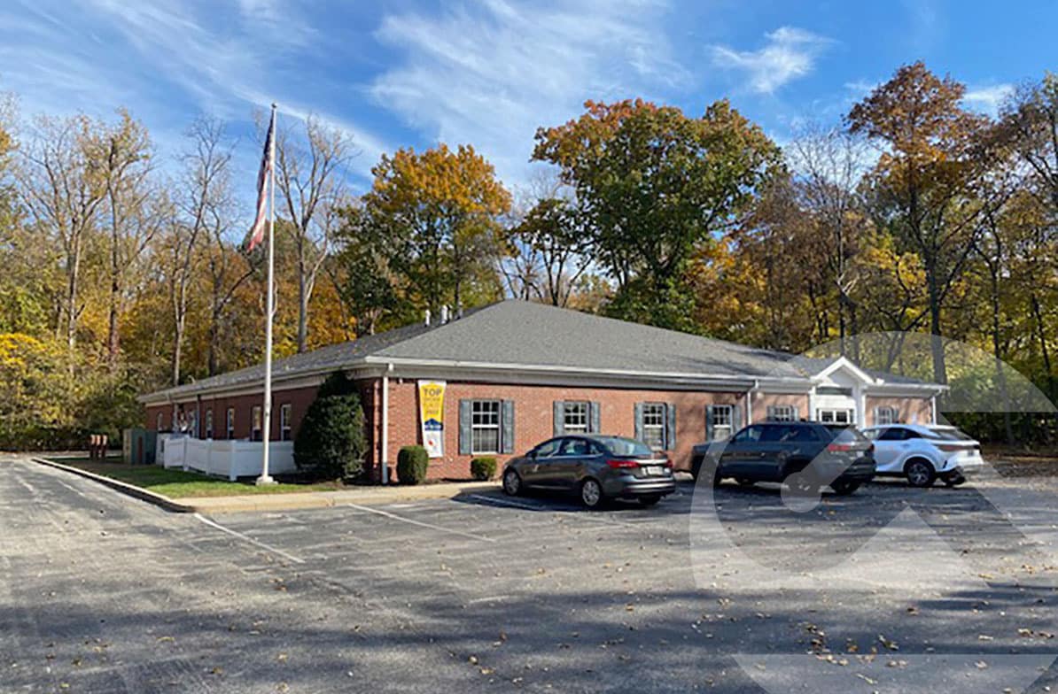 1688 Woodlands Dr, Maumee, OH for lease Building Photo- Image 1 of 2