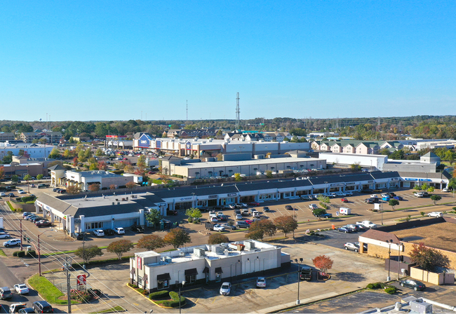 Plus de détails pour 1060 E County Line Rd, Ridgeland, MS - Commerce de détail à louer