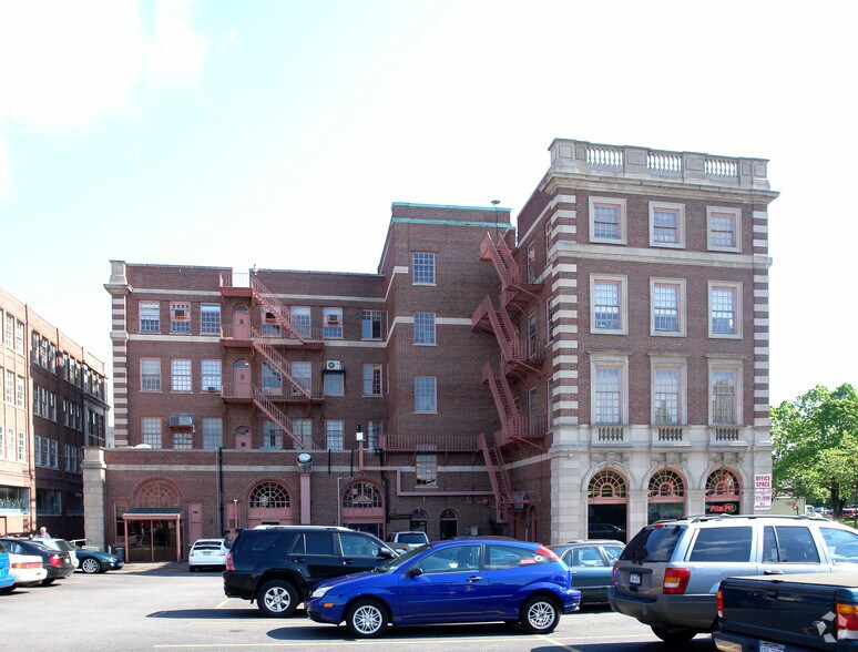311 Alexander St, Rochester, NY à louer - Photo du bâtiment - Image 3 de 11