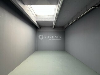 Plus de détails pour Local d'activités à louer