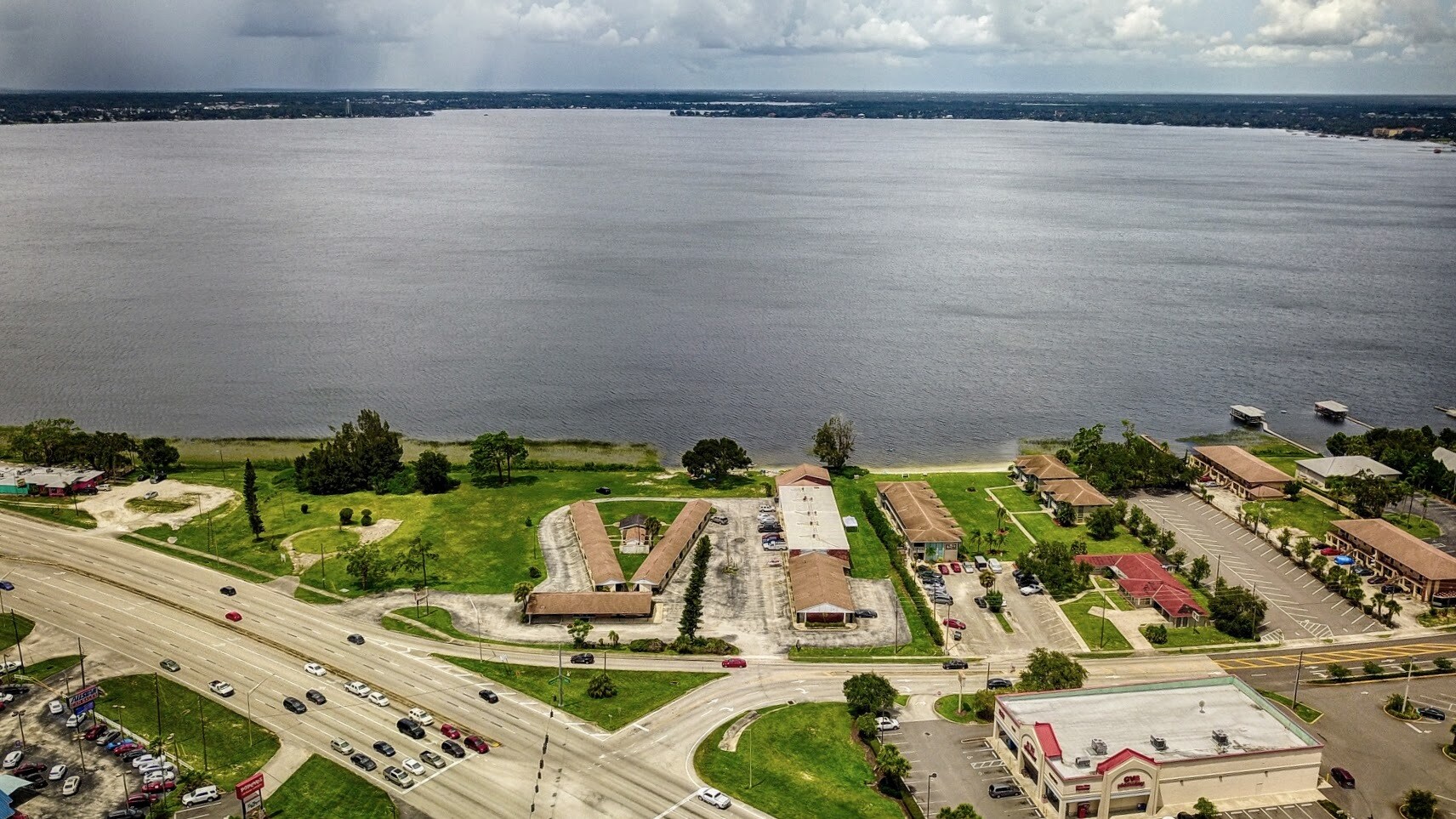 1025 Lakeview Dr, Sebring, FL à vendre Photo du bâtiment- Image 1 de 4