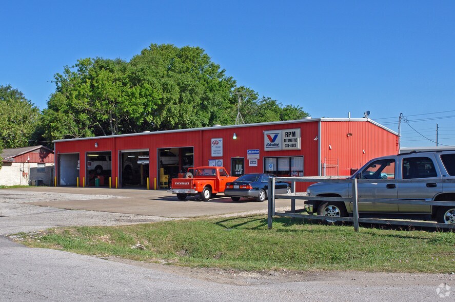 8614 Beverly Hill Ln, Houston, TX à vendre - Photo principale - Image 1 de 2