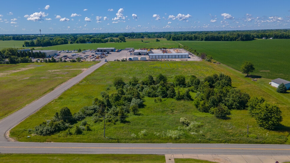 E Division Rd, Valparaiso, IN for sale - Building Photo - Image 1 of 3