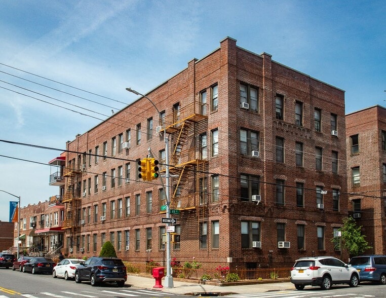 Park Affordable Portfolio portfolio of 6 properties for sale on LoopNet.ca - Building Photo - Image 1 of 11