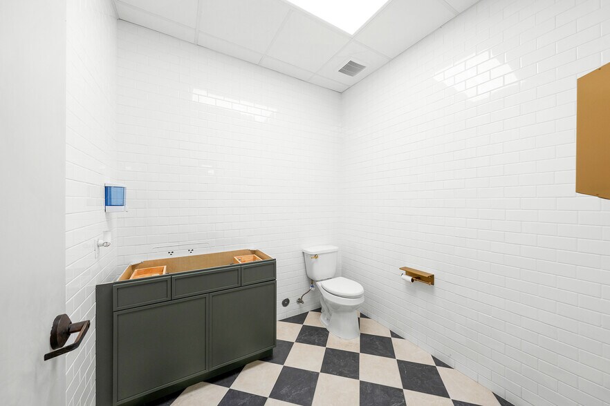 Ranch Trail Portfolio portefeuille de 2 propriétés à vendre sur LoopNet.ca - Photo du bâtiment - Image 2 de 16