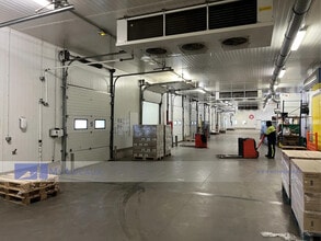 Industrial in SAINT-OUEN-L'AUMONE for lease Building Photo- Image 2 of 16