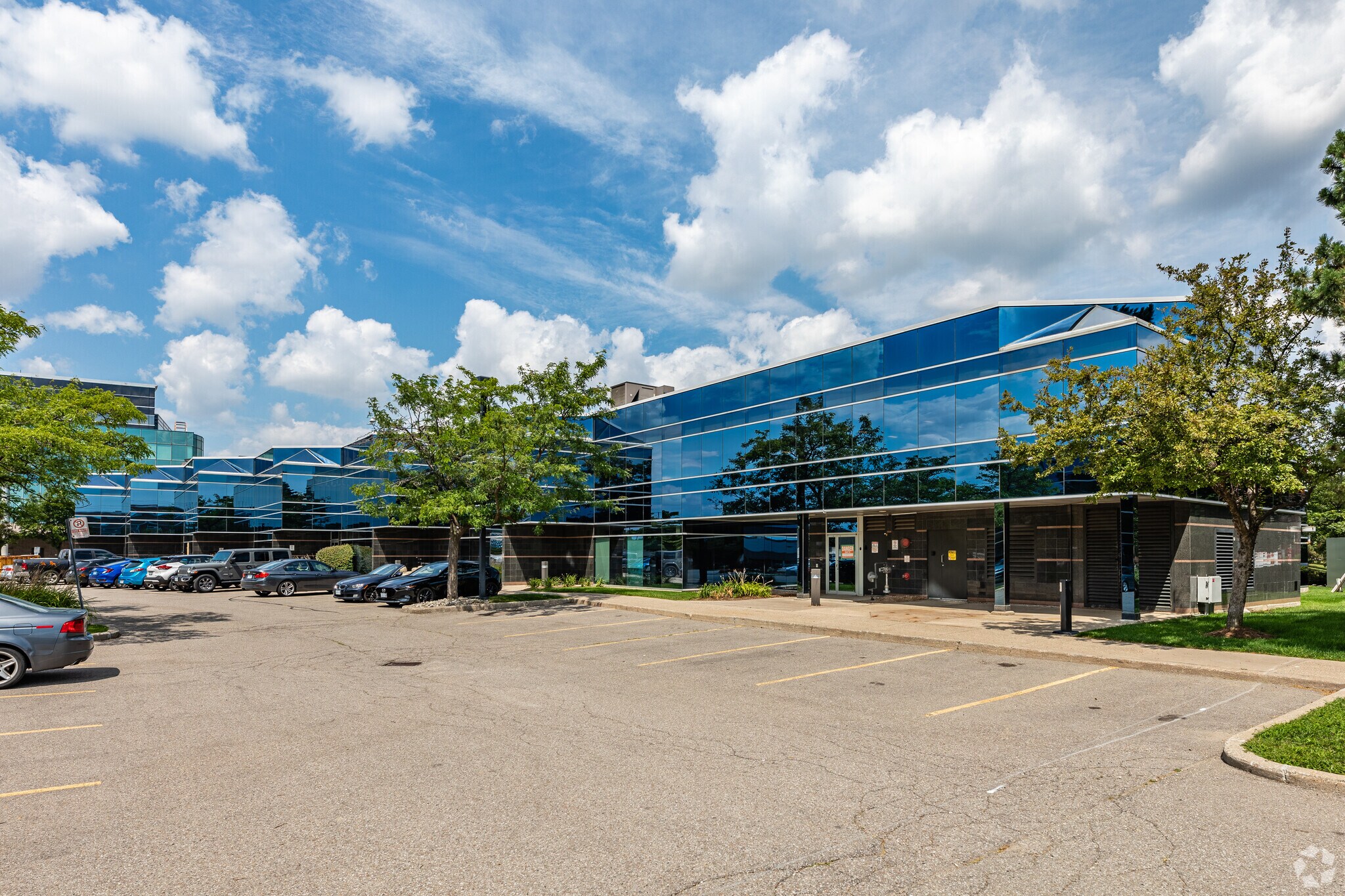 5090 Orbitor Dr, Mississauga, ON à vendre Photo principale- Image 1 de 1