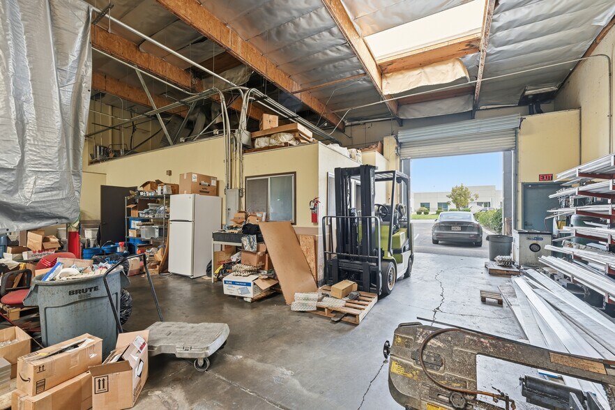 228 Venture St, San Marcos, CA à vendre - Photo du bâtiment - Image 3 de 17