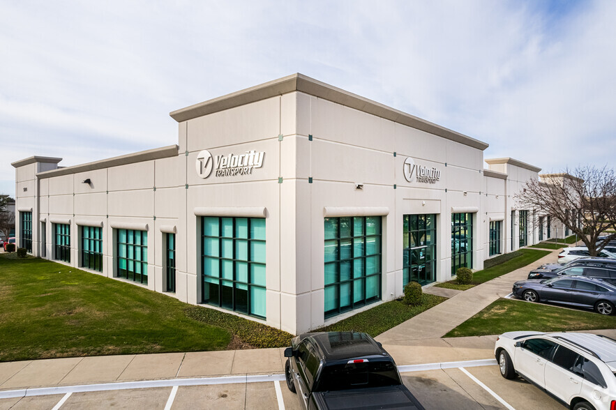 6400 Pinecrest Dr, Plano, TX for lease - Primary Photo - Image 1 of 7