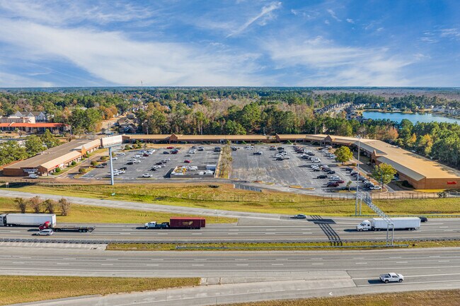 Plus de détails pour 11 Gateway Blvd S, Savannah, GA - Bureau/Commerce de détail, Commerce de détail à louer