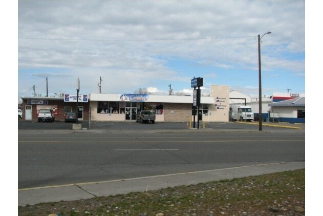 1320 N 4th Ave, Pasco, WA à louer - Photo du bâtiment - Image 3 de 9