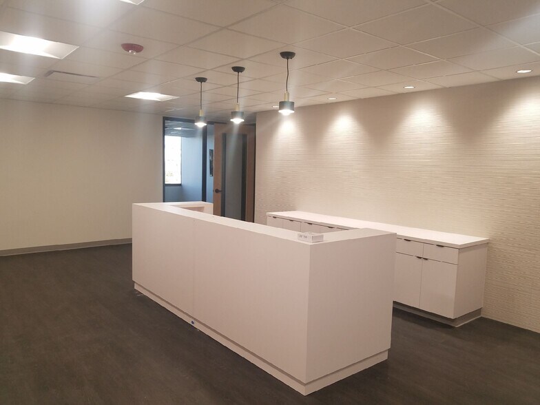 4700 Belleview Ave, Kansas City, MO à louer - Photo intérieure - Image 3 de 21
