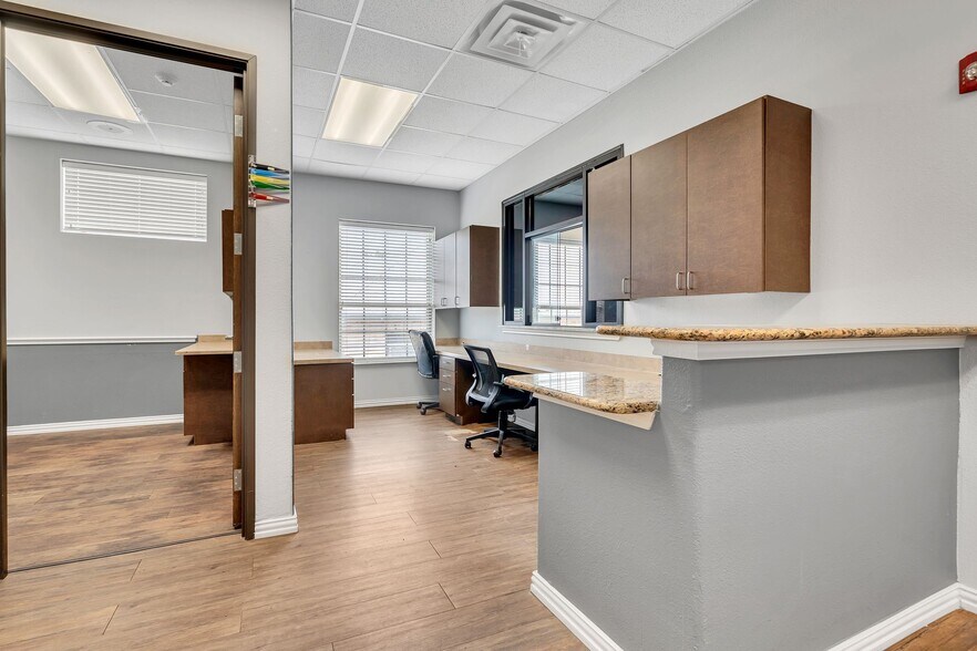 2321 Olympia Dr, Flower Mound, TX à vendre - Photo du bâtiment - Image 2 de 5