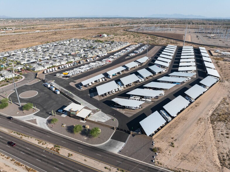 22611 N 159th Ave, Surprise, AZ à vendre - Photo du bâtiment - Image 3 de 11