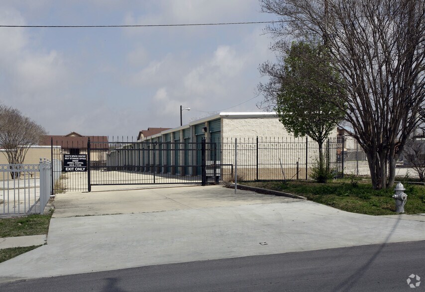 3608 S Gevers St, San Antonio, TX à vendre - Photo du bâtiment - Image 2 de 3