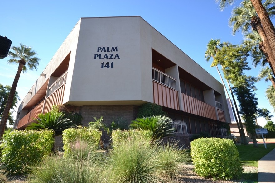 141 E Palm Ln, Phoenix, AZ à louer - Photo du bâtiment - Image 2 de 8