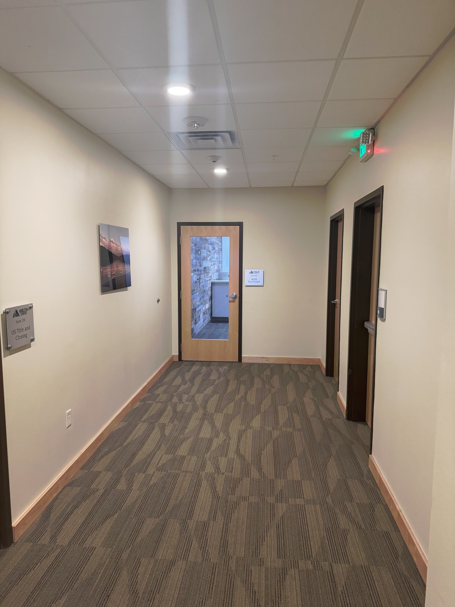 1818 Parmenter St, Middleton, WI à louer Photo intérieure- Image 1 de 12