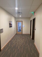 1818 Parmenter St, Middleton, WI à louer Photo intérieure- Image 1 de 12