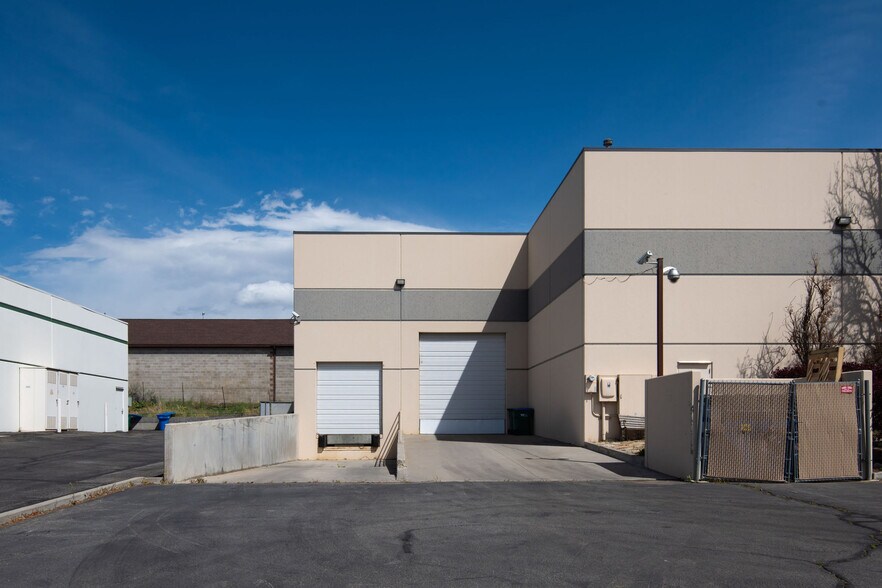 824 N 1430 W, Orem, UT à louer - Photo du bâtiment - Image 3 de 19