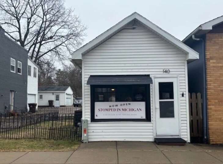144 N Bridge St, Dimondale, MI for sale - Primary Photo - Image 1 of 6