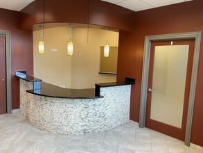 410 E Lincoln Hwy, New Lenox, IL for lease Interior Photo- Image 2 of 13