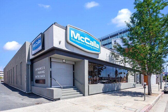 More details for 6856 Van Nuys Blvd, Van Nuys, CA - Retail for Sale