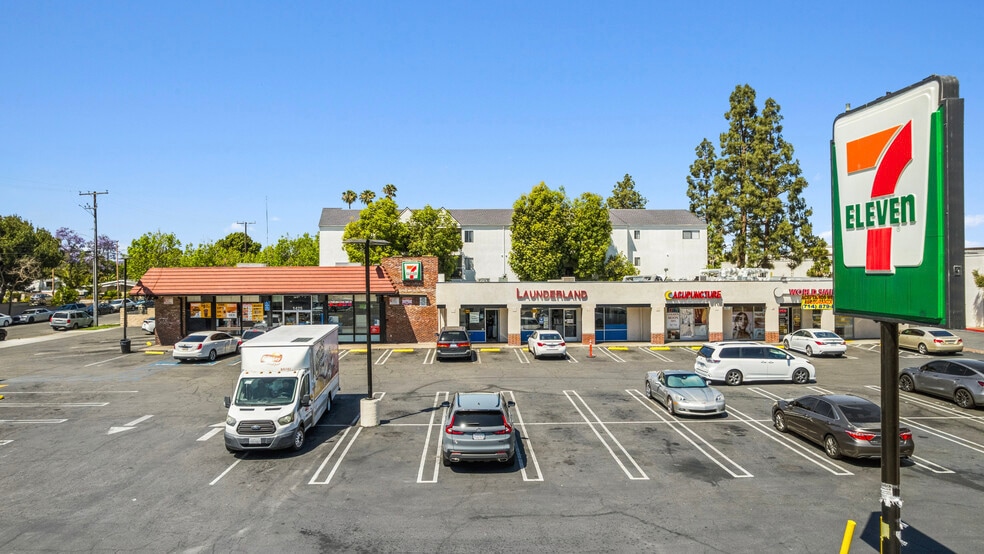 1417-1431 W Warner Ave, Santa Ana, CA for sale - Building Photo - Image 3 of 6