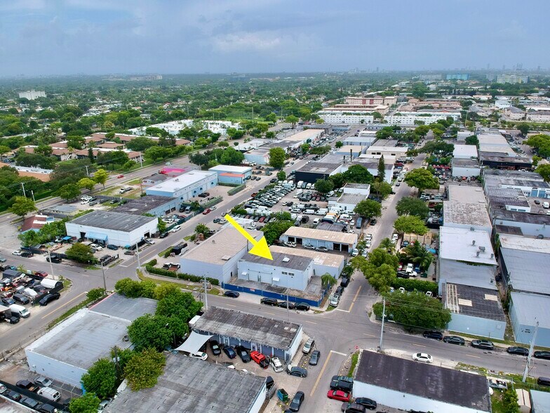 5751 Dawson St, Hollywood, FL à louer - Photo du bâtiment - Image 2 de 28