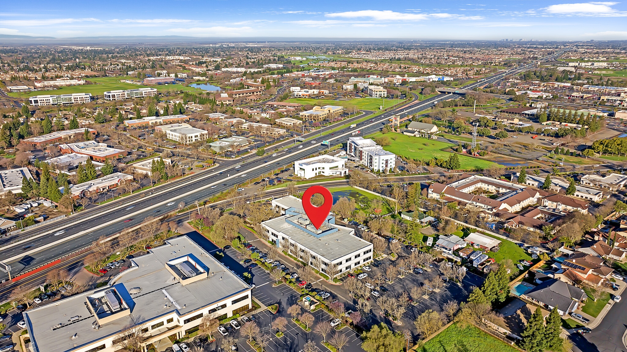 9355 E stockton Blvd, Elk Grove, CA à vendre Photo principale- Image 1 de 28