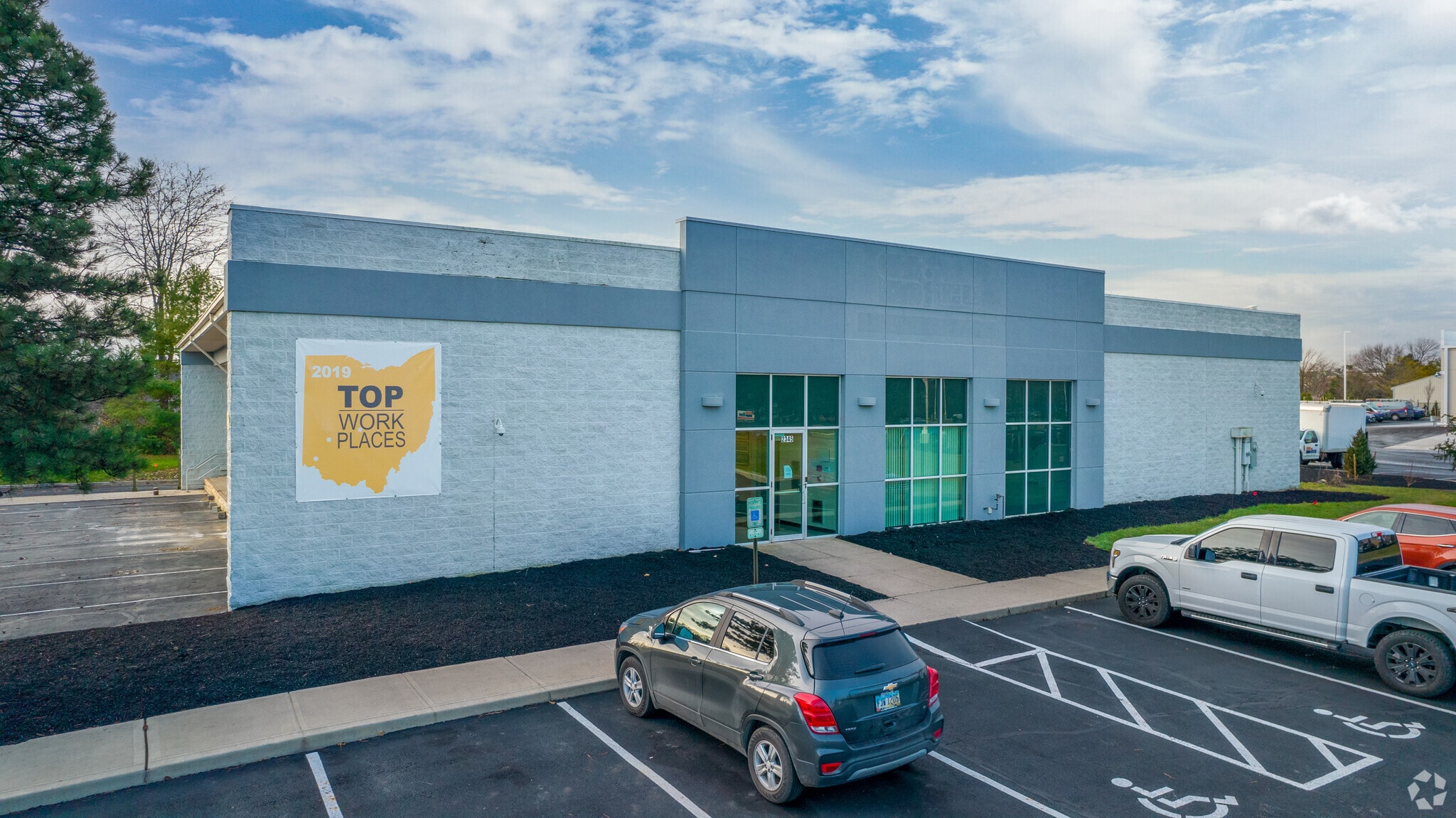 2345 Southwest Blvd, Grove City, OH à louer Photo principale- Image 1 de 11