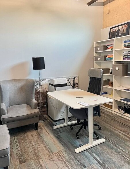 415 W Washington St, Greenville, SC for lease - Building Photo - Image 2 of 8