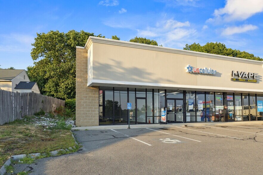 902-908 S Willow St, Manchester, NH à louer - Photo du bâtiment - Image 2 de 16