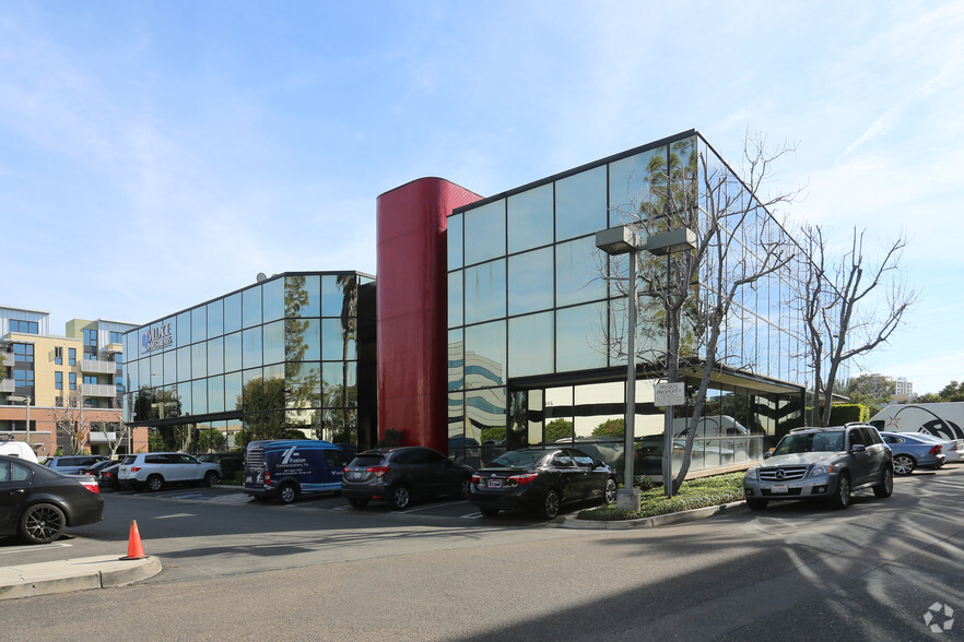 2400 Main St, Irvine, CA for lease - Building Photo - Image 3 of 6