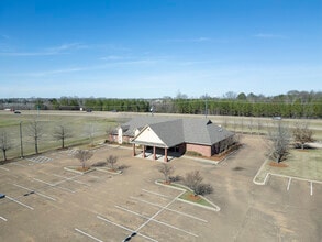 112 Southlake Cir, Canton, MS à louer Photo intérieure- Image 1 de 9