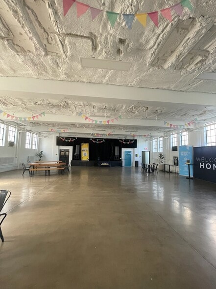 4100 River Rd NW, Washington, DC for sale - Interior Photo - Image 2 of 13