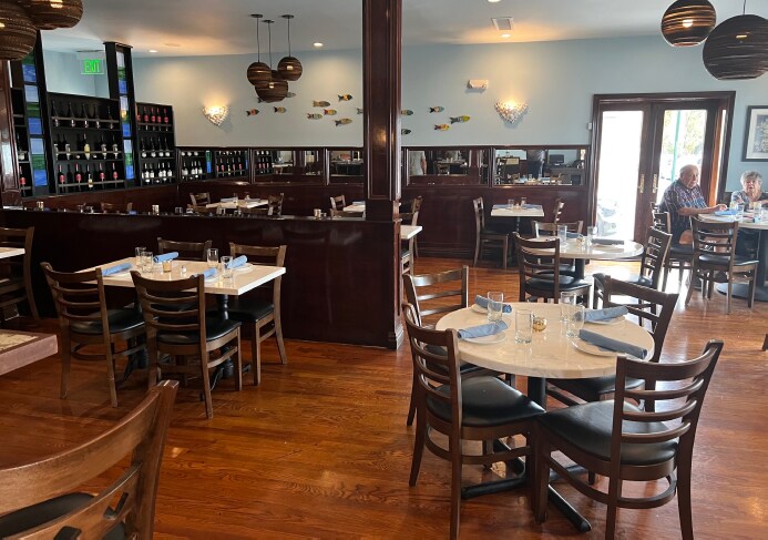 149 Mineola Blvd, Mineola, NY for lease - Interior Photo - Image 2 of 6