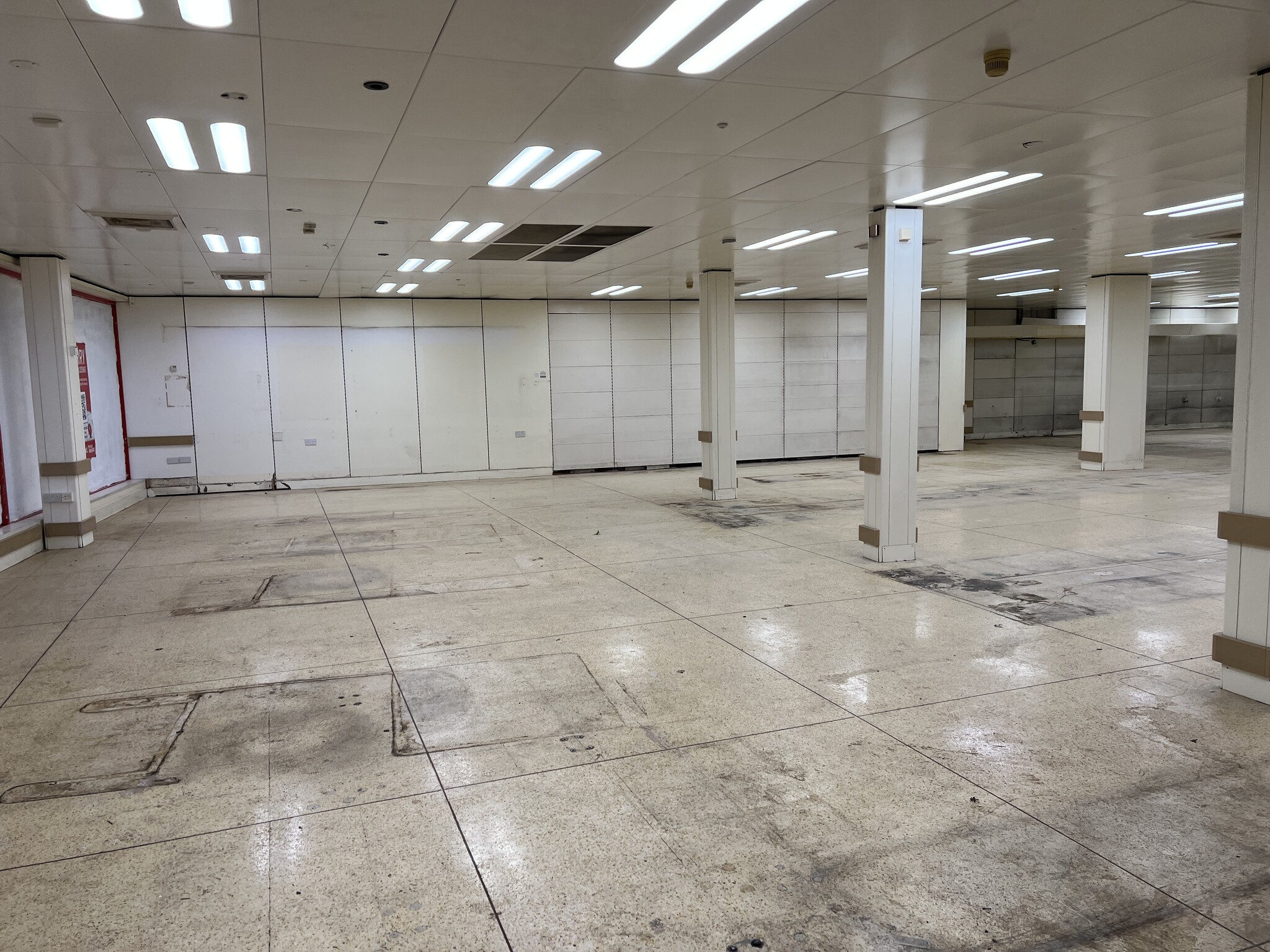 13-17 Peel St, Barnsley for lease Interior Photo- Image 1 of 6