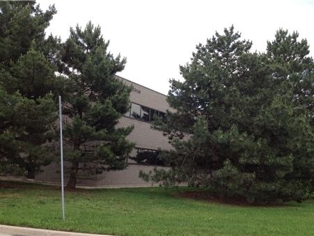 5045 N Service Rd, Burlington, ON à vendre - Photo du bâtiment - Image 3 de 4