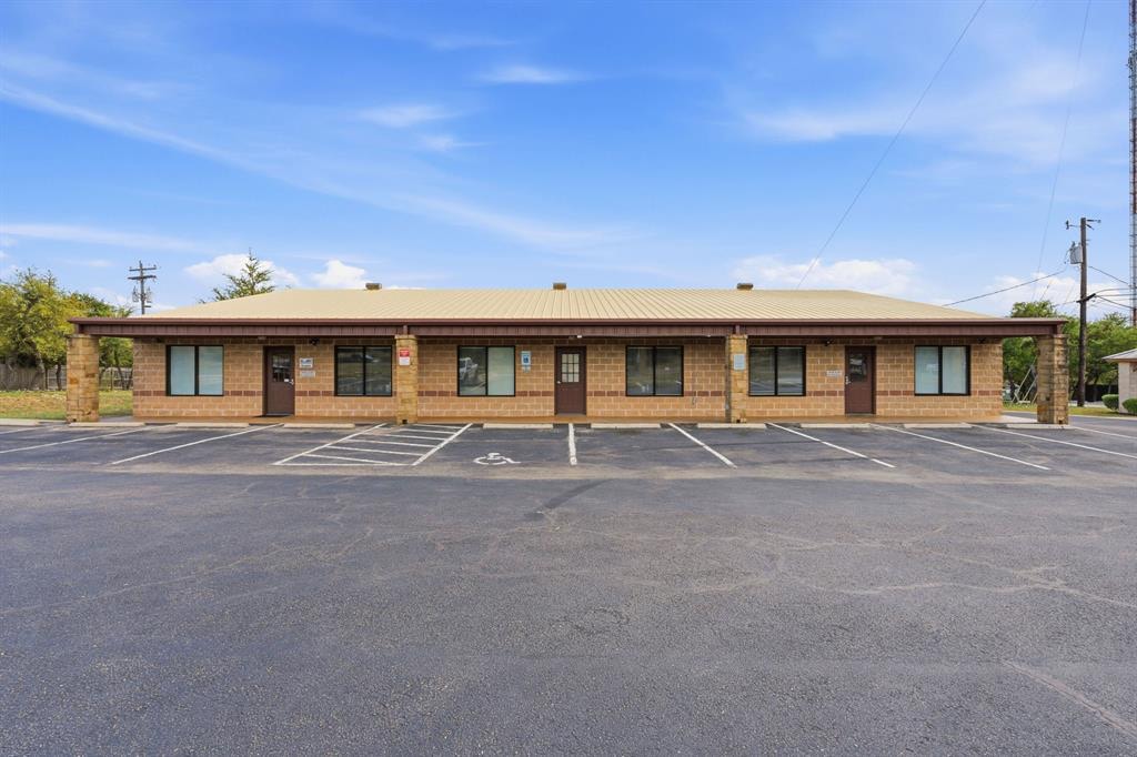2100 E Highway 290, Dripping Springs, TX for lease Building Photo- Image 1 of 33