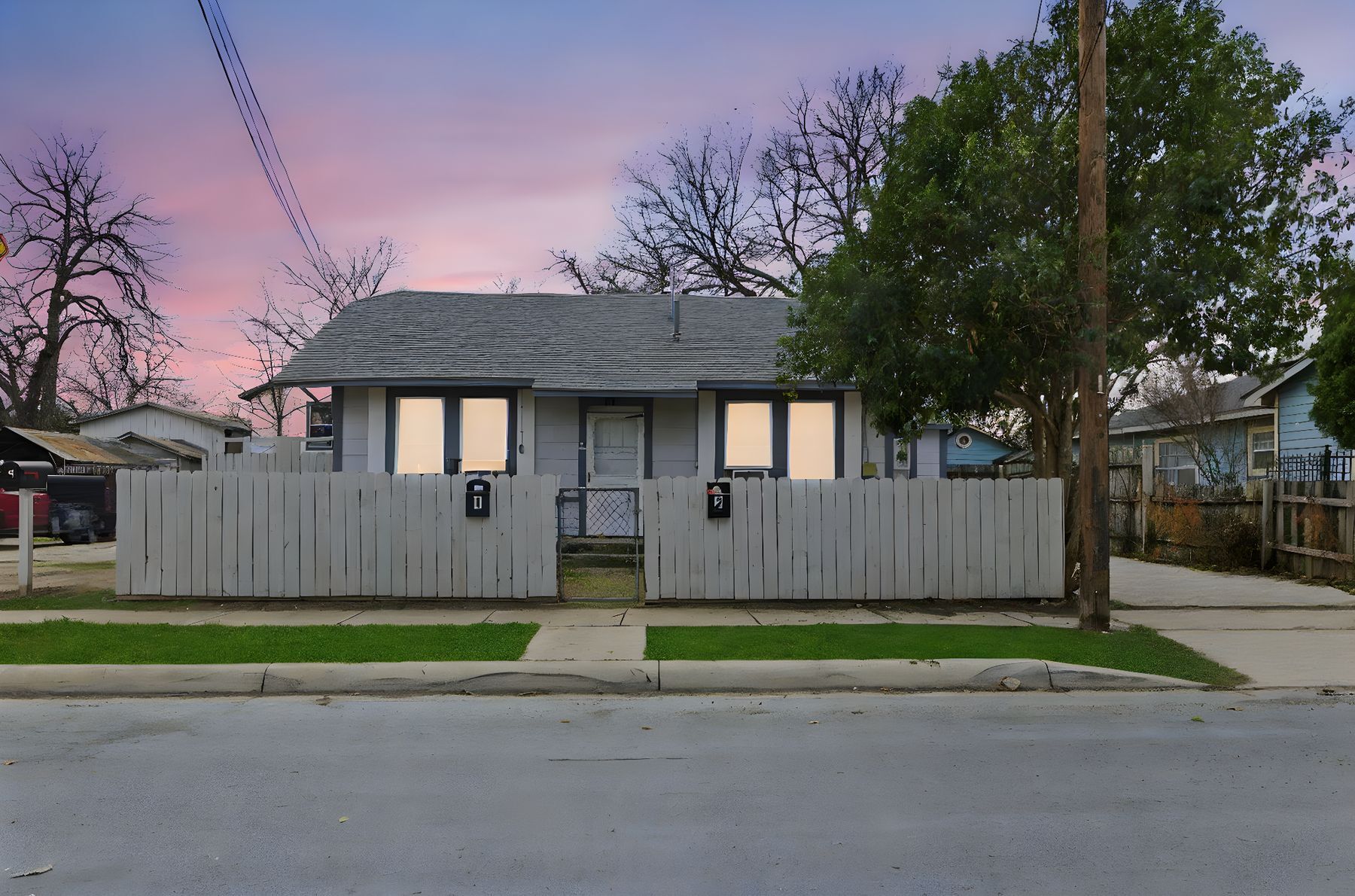 214 E Huff Ave, San Antonio, TX for sale Primary Photo- Image 1 of 22