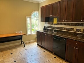 10888 Crabapple Rd, Roswell, GA for lease Building Photo- Image 2 of 13