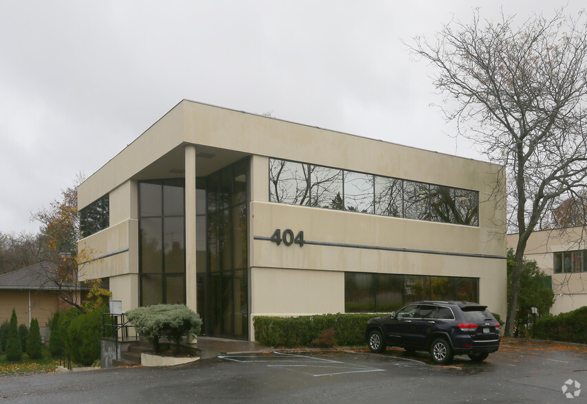 404 Glen Cove Ave, Sea Cliff, NY for lease - Primary Photo - Image 1 of 9