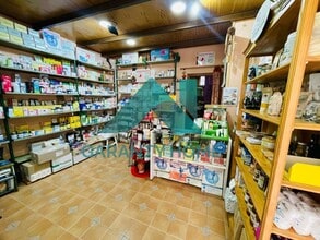 Retail in Cáceres, Cáceres for lease Interior Photo- Image 2 of 5