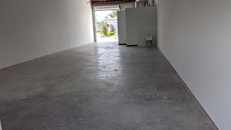 1550 Tileston Rd, Saint Cloud, FL for lease - Building Photo - Image 3 of 24