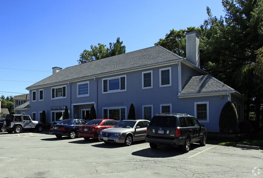 150 W Grove St, Middleborough, MA à louer - Photo du bâtiment - Image 2 de 30