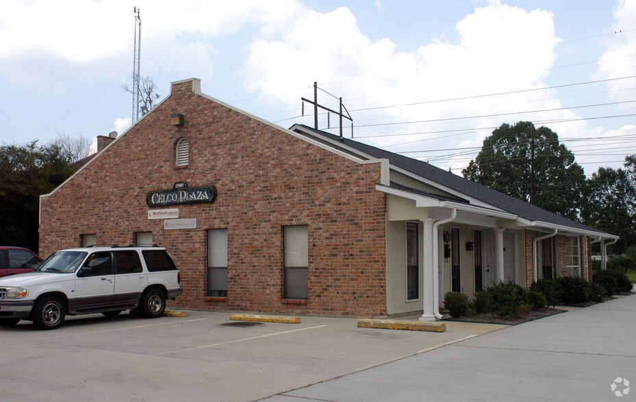 11949 Bricksome Ave, Baton Rouge, LA à louer - Photo du bâtiment - Image 2 de 11