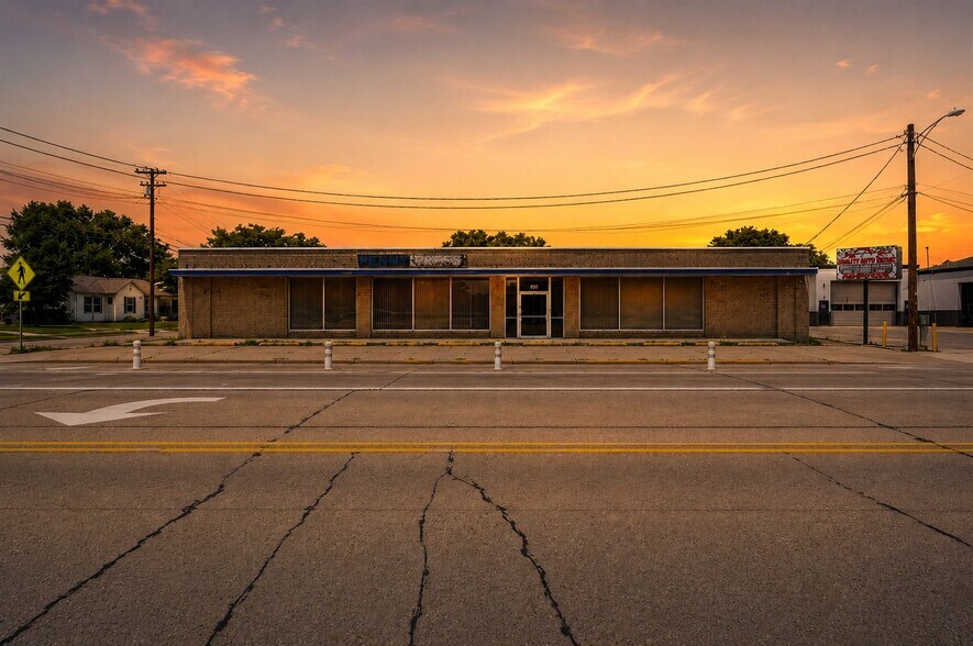 220-222 W Parkway St, Denton, TX à vendre - Photo du bâtiment - Image 1 de 7