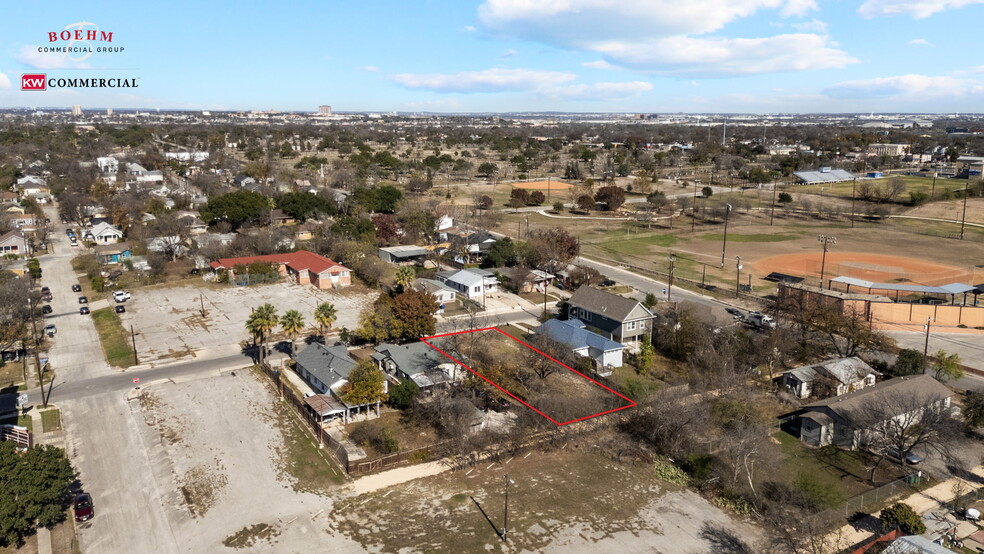 920 Martin Luther King Dr, San Antonio, TX for sale - Building Photo - Image 2 of 24