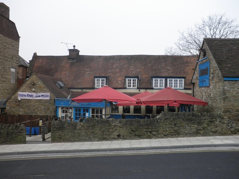 3 Park Rd, Yeovil à vendre - Photo principale - Image 3 de 12