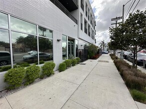 1421-1439 W Adams Blvd, Los Angeles, CA for lease Interior Photo- Image 2 of 3